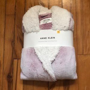 Anne Klein Robe